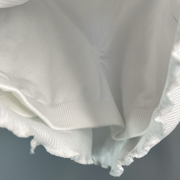 YOGALICIOUS NWT White Rib Seamless Hollywood Ruffle Bra Nylon Spandex Size M - Picture 5 of 10